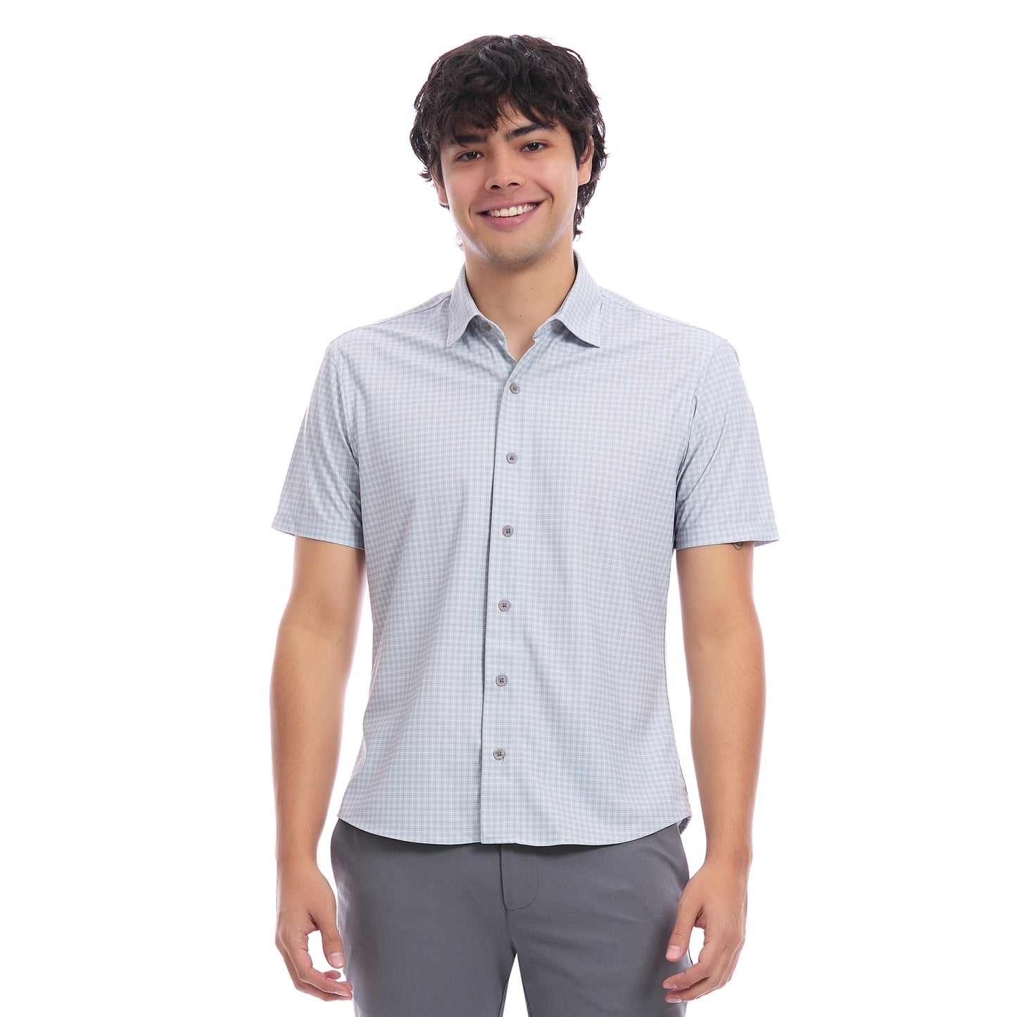 Hombre Vistiendo Camisa Manga Corta Estilo Business Casual A Cuadros, Vista de Frente