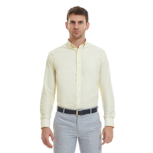 Camisa con botón down en tejido liso Slim Fit
