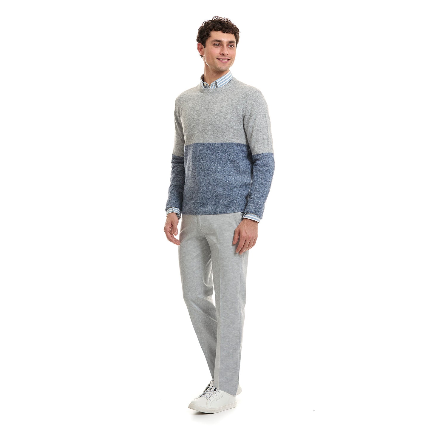 Sueter de tejido de punto liso cuello redondo manga larga