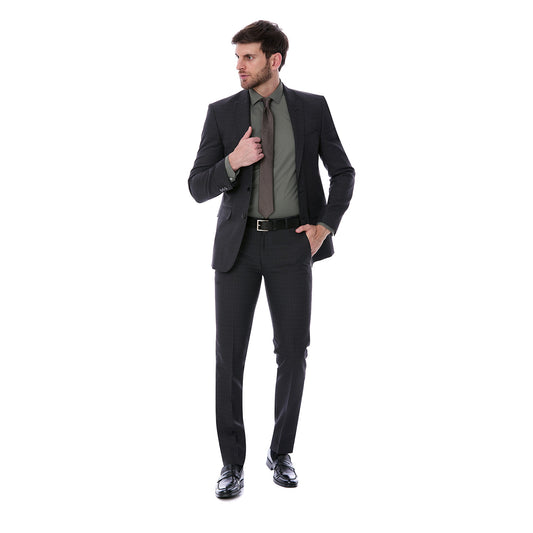 Traje Vittorio Forti color negro vista frontal, estilo moderno y elegante para hombre.