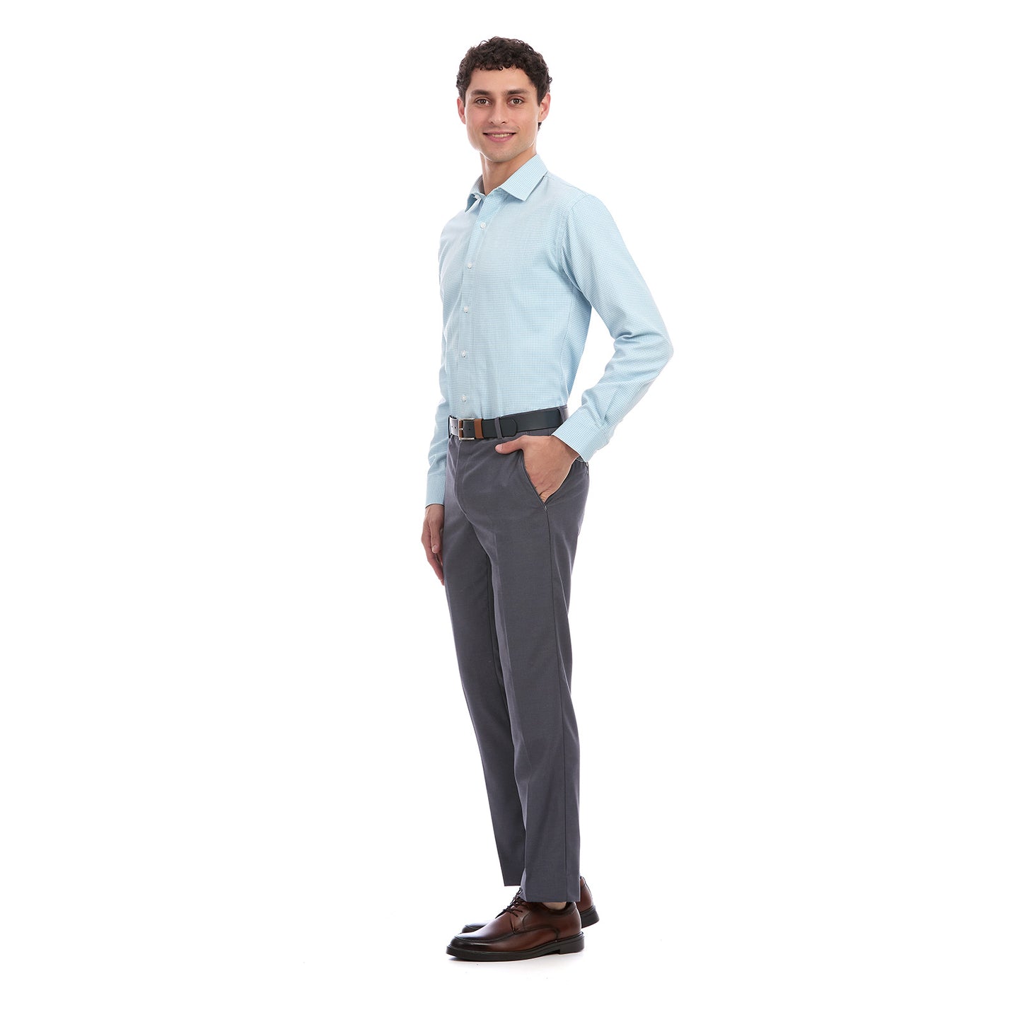 Hombre Vistiendo Camisa Formal Vittorio Forti Corte Slim Fit con Diseño A Cuadros en Color Azul