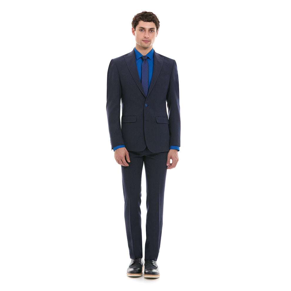 Traje azul marino elegante