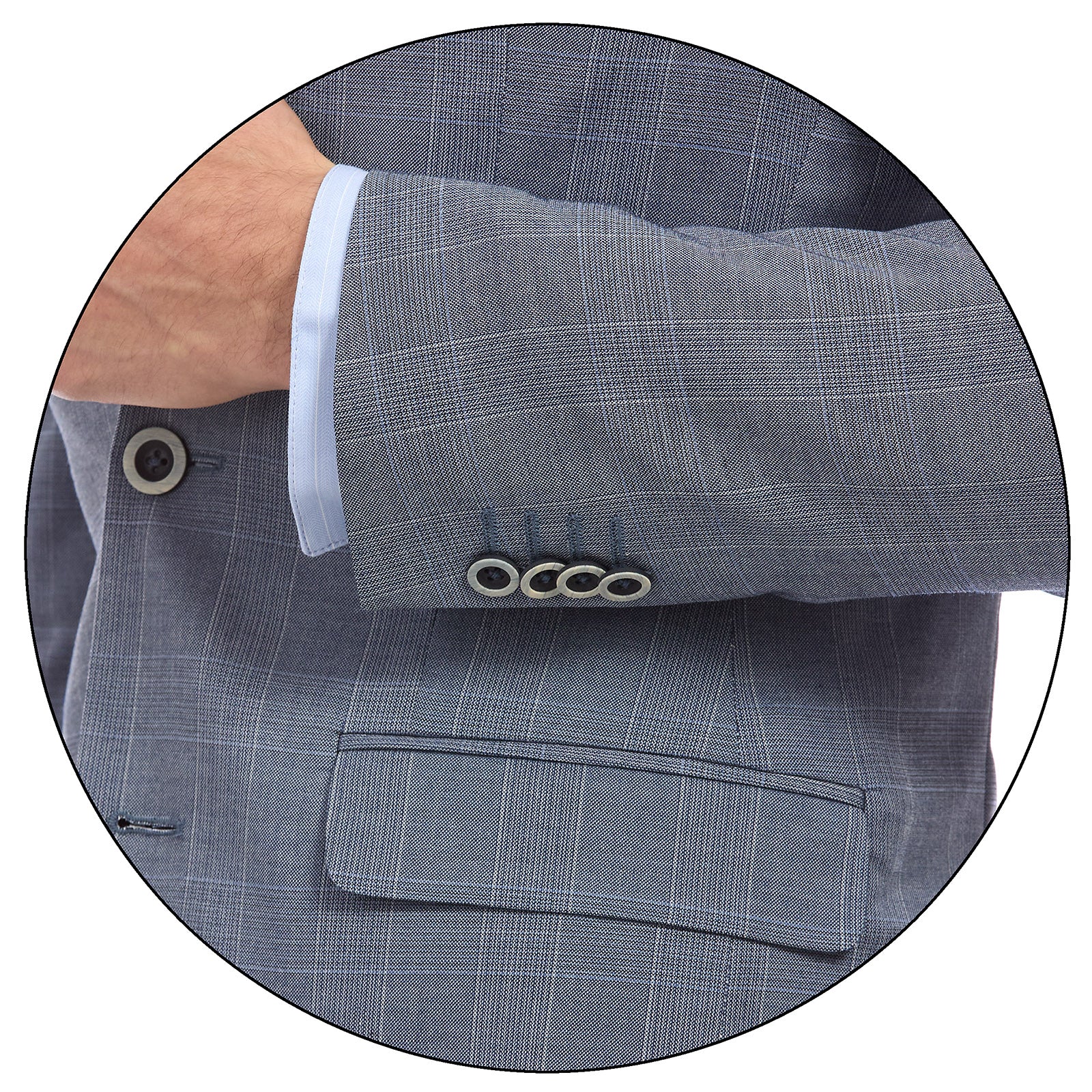 Detalle de la manga del saco azul marino para hombre con botones decorativos en el puño. Corte slim fit con confección cuidada y terminaciones de alta calidad