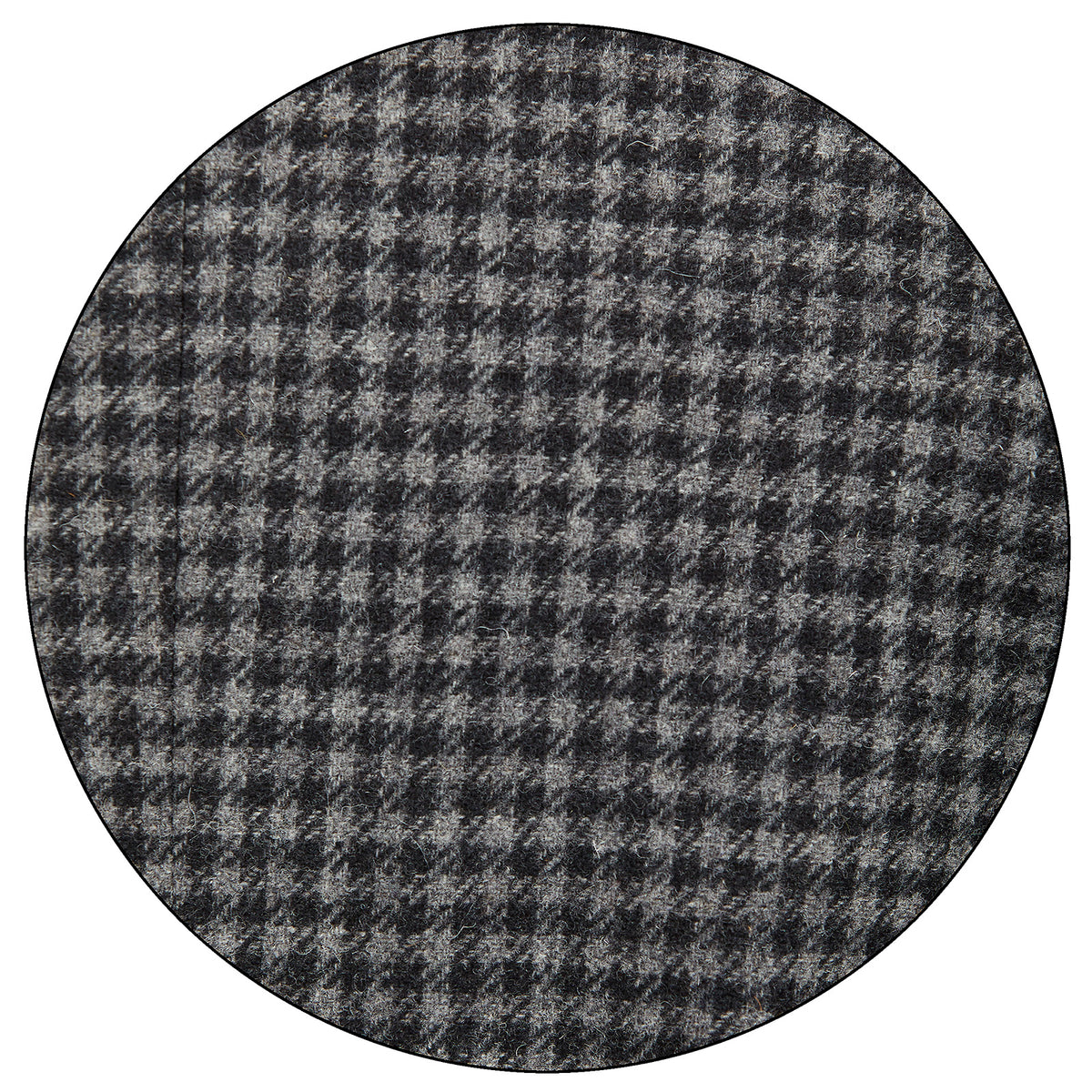 Detalle tejido  abrigo formal color gris con patrón clásico y camisa a rayas, ideal para invierno o eventos ejecutivos.