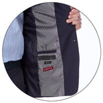 Vista del Interior del saco del traje Vittorio Forti VTR66168, mostrando forro satinado y etiqueta bordada de la marca.